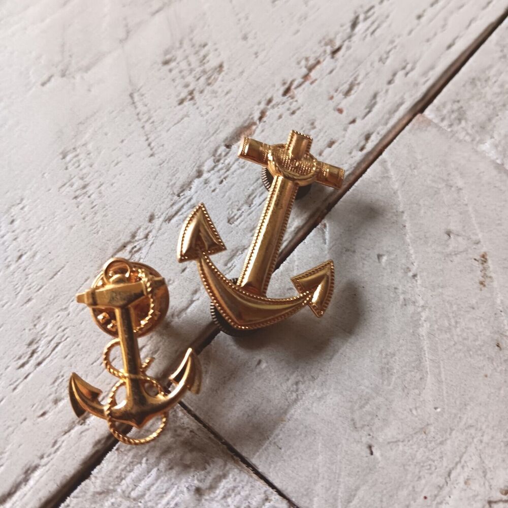 Set Of Two Goldtone Anchor Pin Brooches Vintage